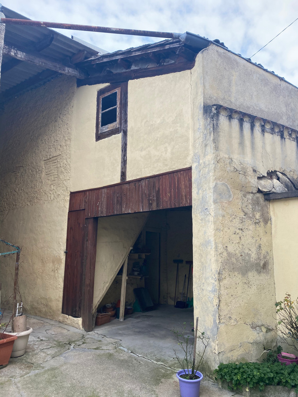 ancien garage à remplacer par une piscine